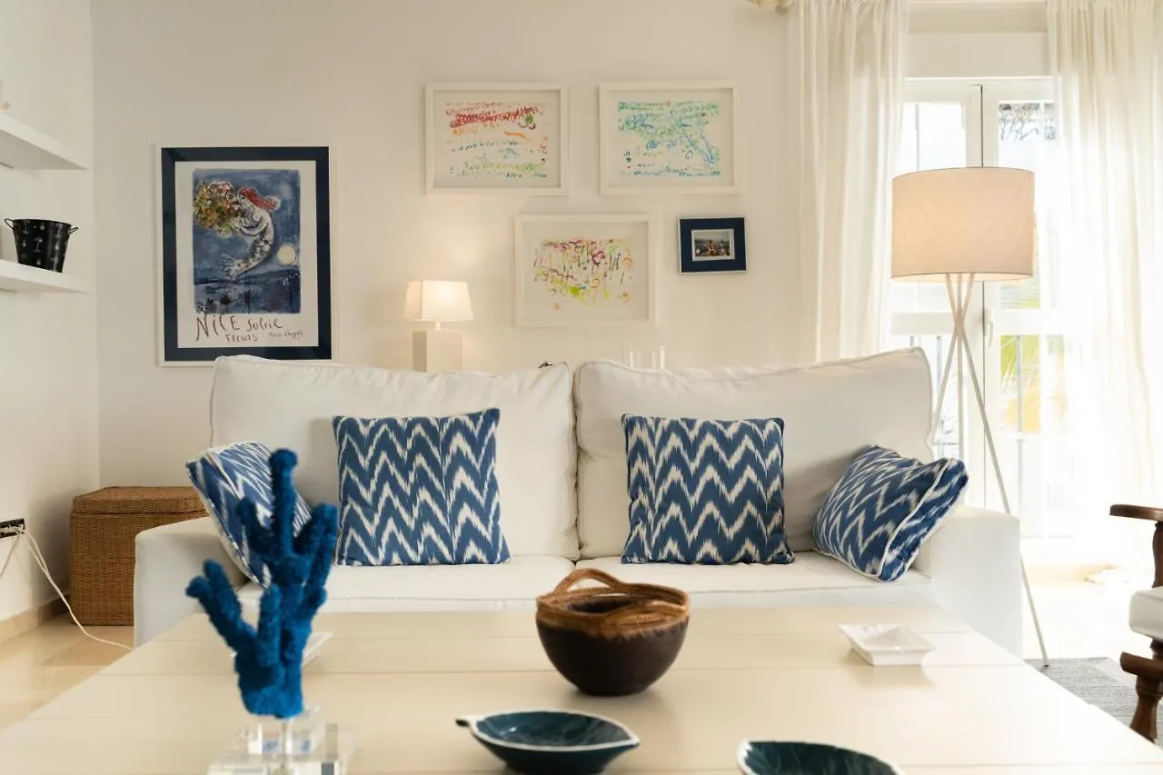 Apartment, Front Line Beach, In Las Arenas, Bahia De Marbella Spanien